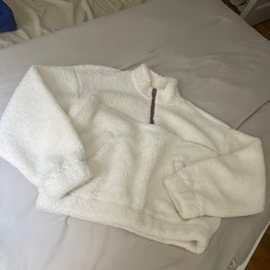 Teddy pull over sweater